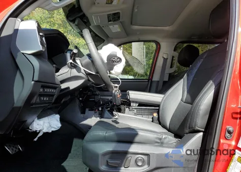 2024 Toyota Sequoia Sr5 z USA, uszkodzony, nr VIN 7SVAAABAXRX032882